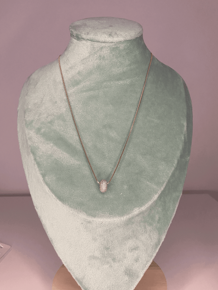 Yuvarlak Taşlı Rose